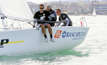 zennaro mini man comandano il campionato europeo ufo