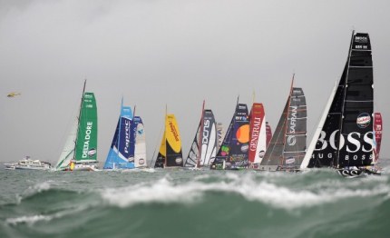 vendee globe in bruciano la partenza