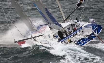 vendee globe banque populaire dans le trio de tete