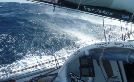 vendee globe thomson survives rudder scare