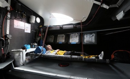 vendee globe lotta al rallentatore