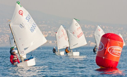 optimist una sola prova oggi nelle acque di napoli