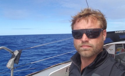 vendee globe hugo boss passa equatore