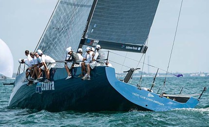 key west tp 52 azzurra inizia con una vittoria