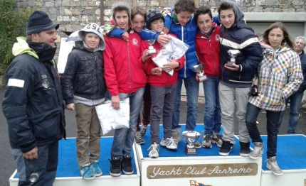 fraglia vela riva successo di squadra alle selezioni optimist