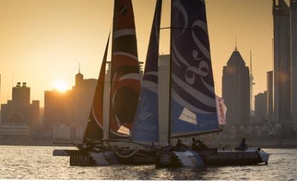 extreme 40 the wave muscat spodesta alinghi