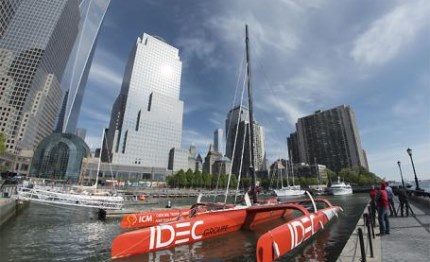 new york il maxi tri idec pronto tentare il record sull atlantico