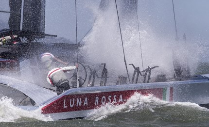 america cup luna rossa contenta delle decisioni del comitato di esperti