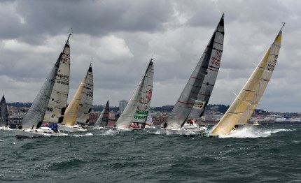 tre golfi er cavaliere nero vs le coq hardi