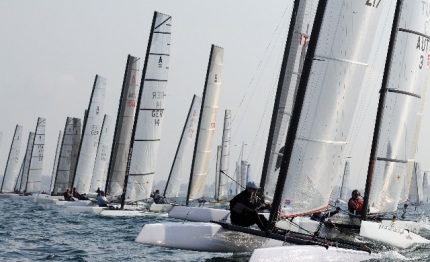 golfo di follonica domani in acqua catamarani classe