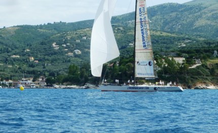 idrusa vince la brindisi corfu in tempo reale