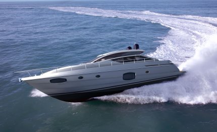 pershing con il nuovo 62 cannes genova