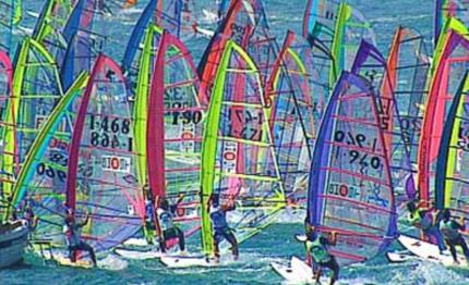 il windsurf si da appuntamento torbole