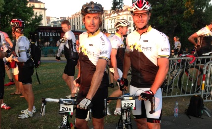 velisti in bicicletta alla haute route des alps