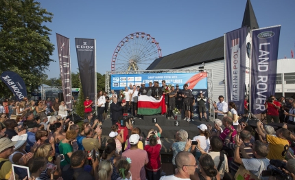 cardiff per gli extreme 40 un pubblico da america cup