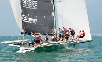 clan grok vince la centomiglia del garda