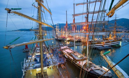 la spezia domani ultimo giorno per visitare le tall ships