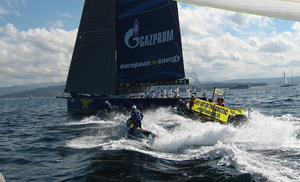 barcolana contro gazprom la russia assalto esimit di greenpeace
