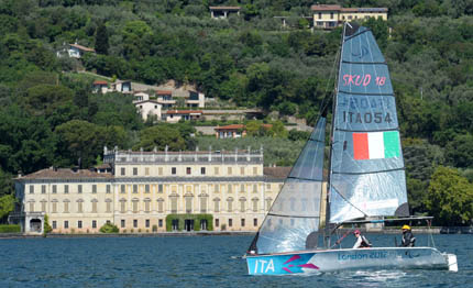 vela paralimpica gargnano italiano hansa class