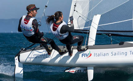 hyeres nacra 17 per bissaro sicouri oro all ultima strambata