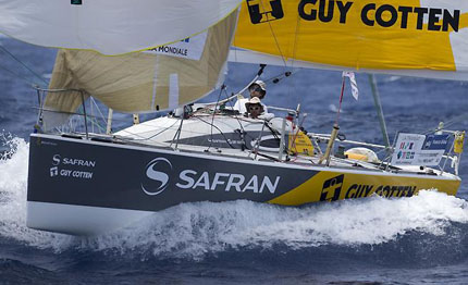 transat ag2r safran in testa 300 miglia dall arrivo