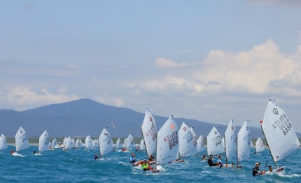 optimist continua il trofeo kinder marina di grosseto