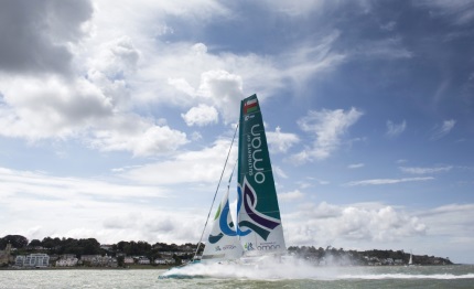 mod70 musandam oman sail nuovo record alla round britain