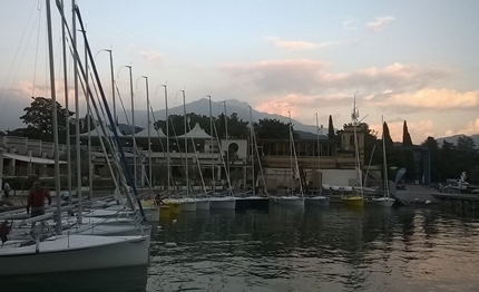garda parte domani europeo ufo