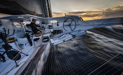 yann guichard saint malo pronto per la route du rhum su spindrift