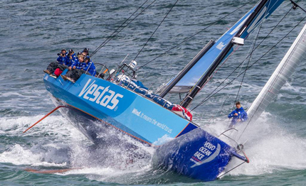 vor in pieno indiano team vestas urta la barriera corallina team alvimedica in suo soccorso