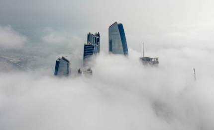 video volvo ocean race abu dhabi partenza nella nebbia
