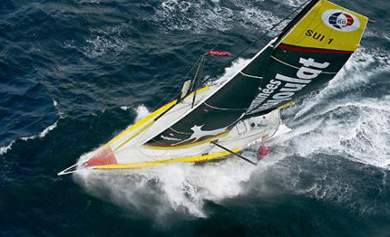 barcelona world race tutti in fila indiana