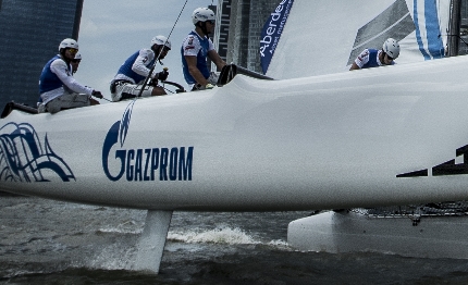 extreme sailing series prima tappa vinta dal red bull sailing team