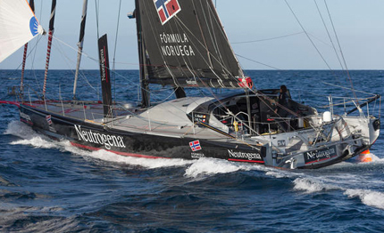 barcelona world race neutrogena si ferma in nuova zelanda