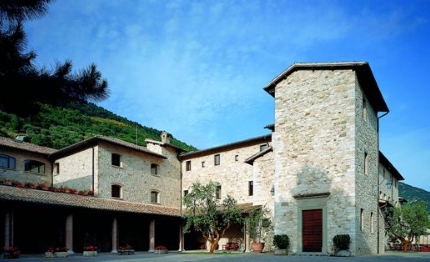 park hotel ai capuccini di gubbio si veste di cashmere