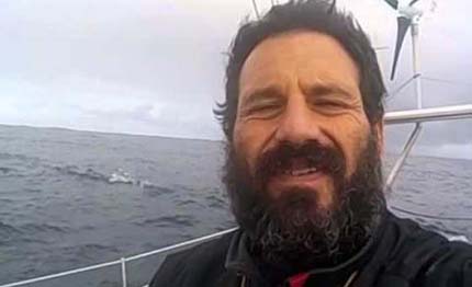 flash matteo miceli perde la chiglia si rovescia in atlantico