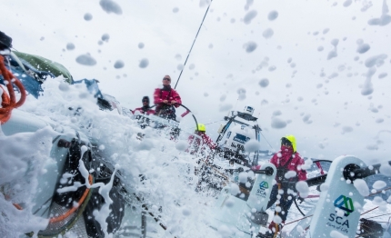 volvo ocean race point nemo