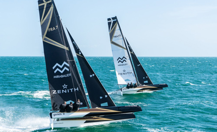 spindrift racing black white for the spi ouest france