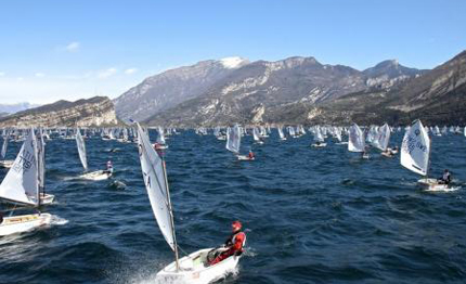 optimist iniziata sul garda la regata dei record