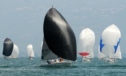 monotipi lacustri in gara alla salo sail meeting