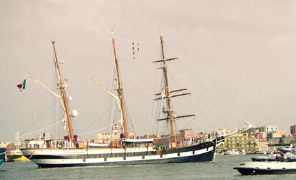 cagliari le navi scuola vela della marina militare