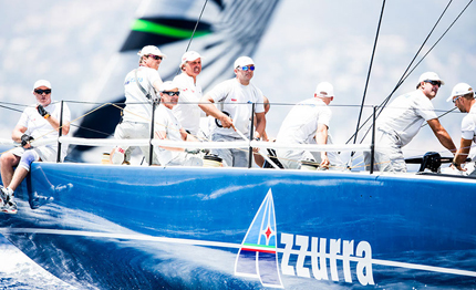 tp 52 azzurra palma alla caccia del triplete