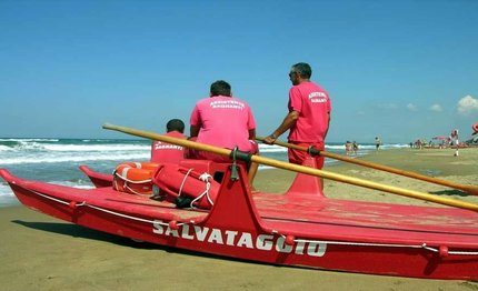 guardia costiera pi 249 bagnini sulle spiagge del lazio