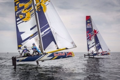 finale al photo finish nella tappa svedese del red bull foiling generation