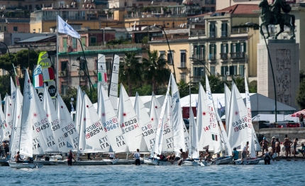 classi olimpiche napoli una prima giornata senza vento regate