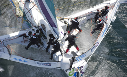 disperso in mare velista di oman sail