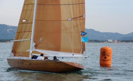valentina 1975 trionfa all xi edizione del raduno vele storiche viareggio
