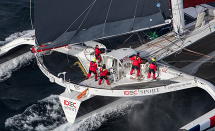 trofeo jules verne per idec uno squalo nel timone