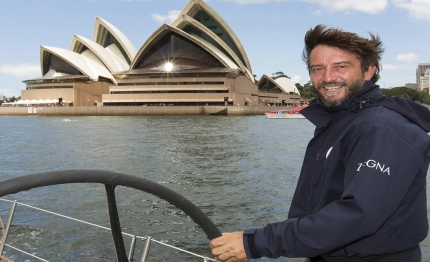 maserati giovanni soldini al via della sydney hobart