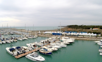 cecina boat festival al via la festa dell usato dedicata alla nautica al mare
